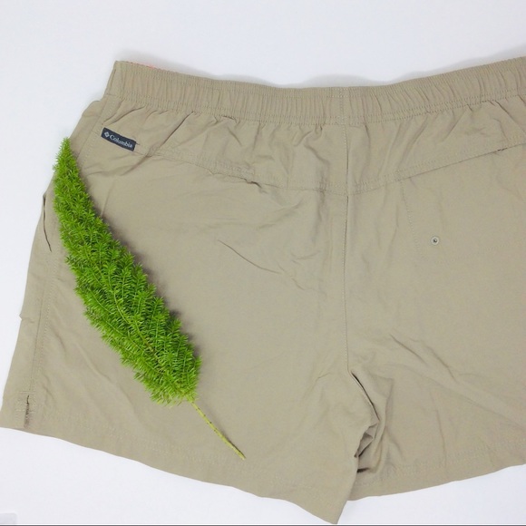 Columbia Drawstring Outdoor Tan Short Size (L) - Picture 2 of 7